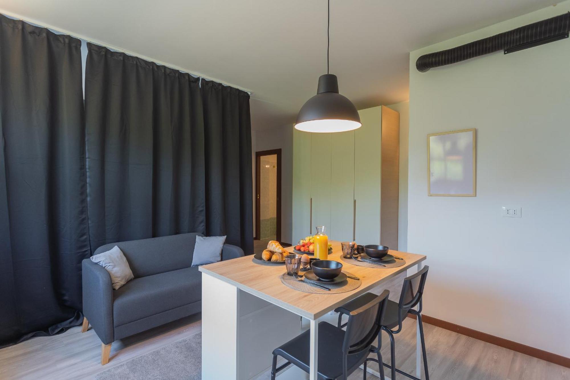 Black Loft Como By Rent All Como Kültér fotó